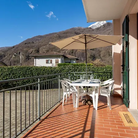 Terrazza Fucinetta Lägenhet Introbio
